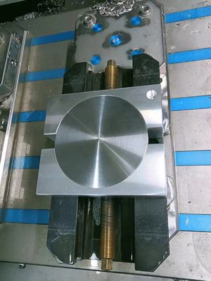 ملزمة ذاتية التوسيط سريعة التبادل، فولاذ مقوى، لتثبيت القطع الدائرية