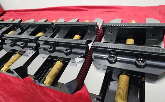 نائب التمركز الذاتي الدقيق للمواد الفولاذية لأدوات التصنيع باستخدام الحاسب الآلي ذات 3 محاور و4 محاور و5 محاور